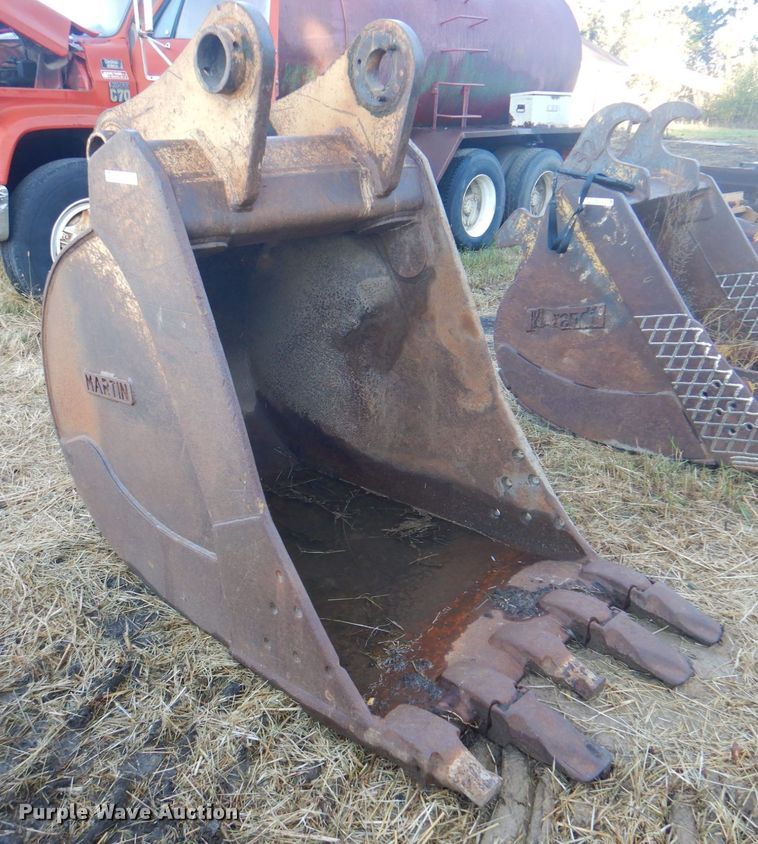 image for item JS9210 Martin  41" W excavator bucket