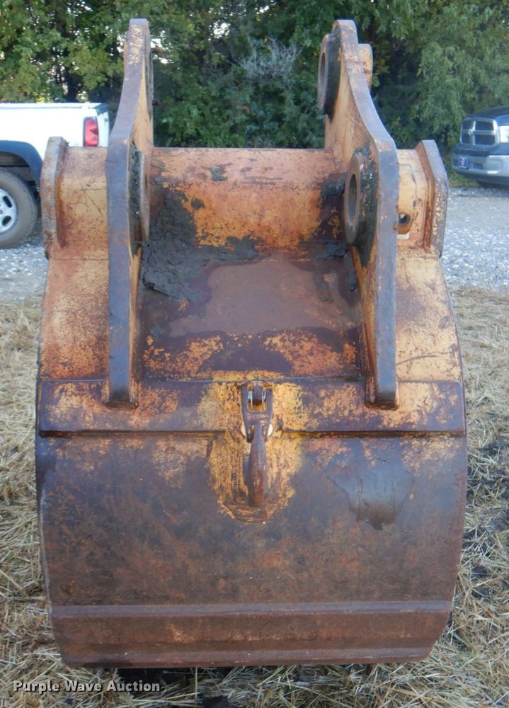 image for item JS9210 Martin  41" W excavator bucket