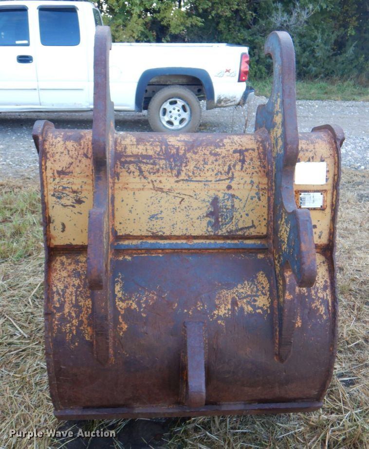 image for item JS9211 Brandt  41" W excavator bucket