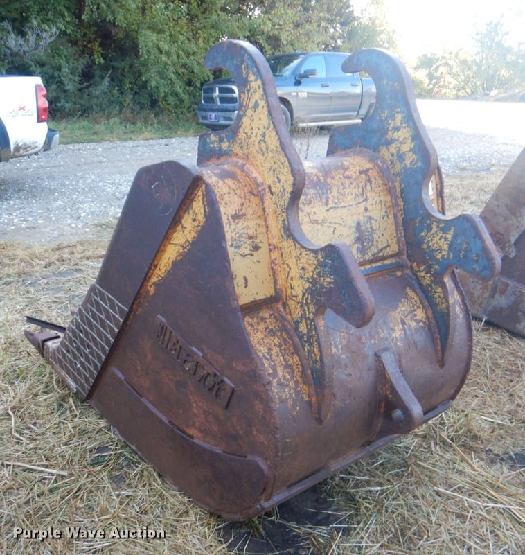 image for item JS9211 Brandt  41" W excavator bucket