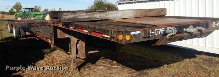 image for item JS9221 2000 Doonan 482DB14  drop deck trailer