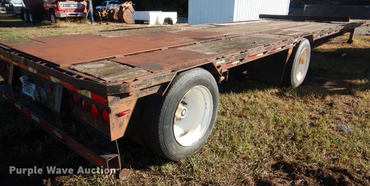 image for item JS9221 2000 Doonan 482DB14  drop deck trailer