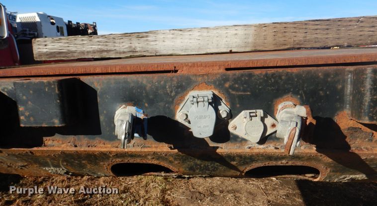 image for item JS9221 2000 Doonan 482DB14  drop deck trailer