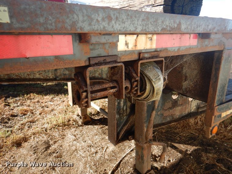 image for item JS9221 2000 Doonan 482DB14  drop deck trailer