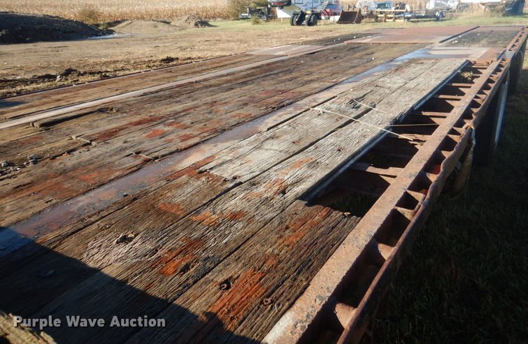 image for item JS9221 2000 Doonan 482DB14  drop deck trailer