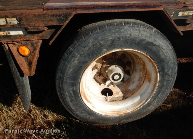 image for item JS9221 2000 Doonan 482DB14  drop deck trailer