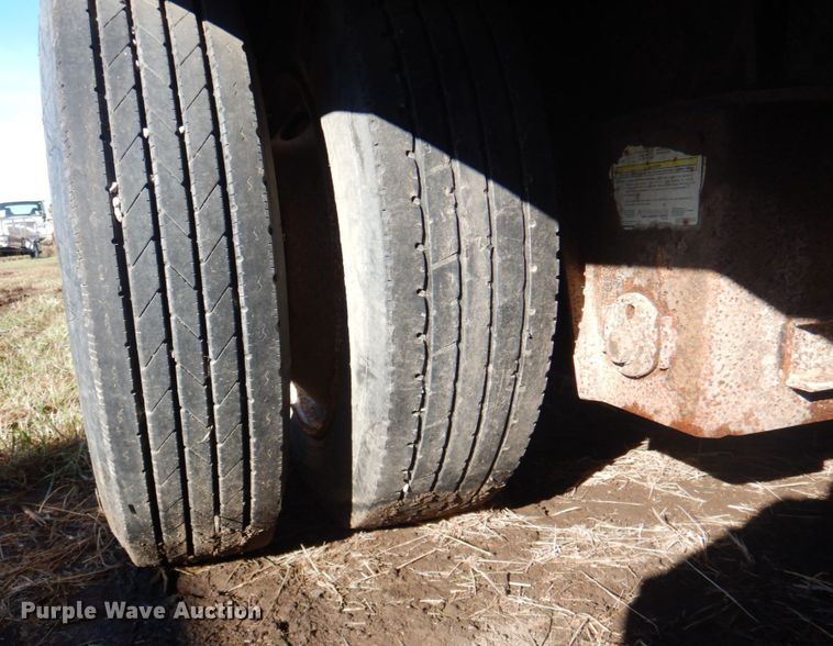 image for item JS9221 2000 Doonan 482DB14  drop deck trailer