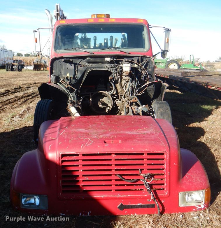 image for item JS9222 1995 International 4700  utility / service truck