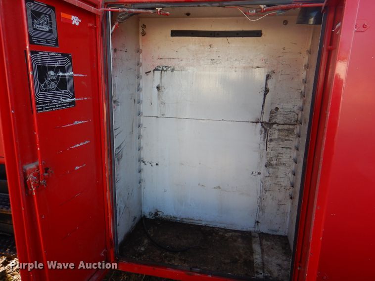 image for item JS9222 1995 International 4700  utility / service truck