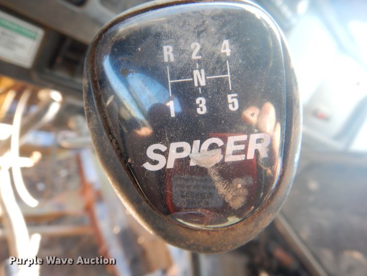 image for item JS9222 1995 International 4700  utility / service truck