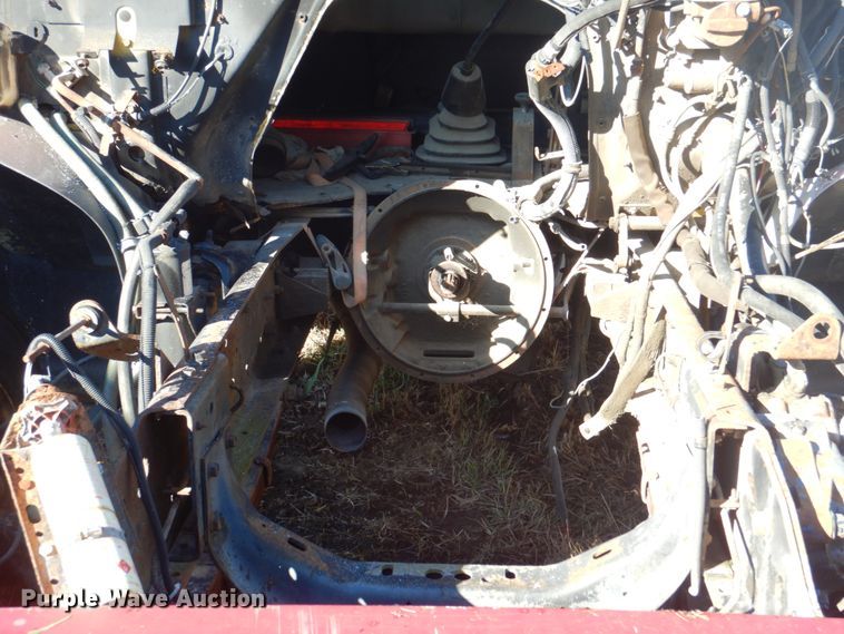 image for item JS9222 1995 International 4700  utility / service truck