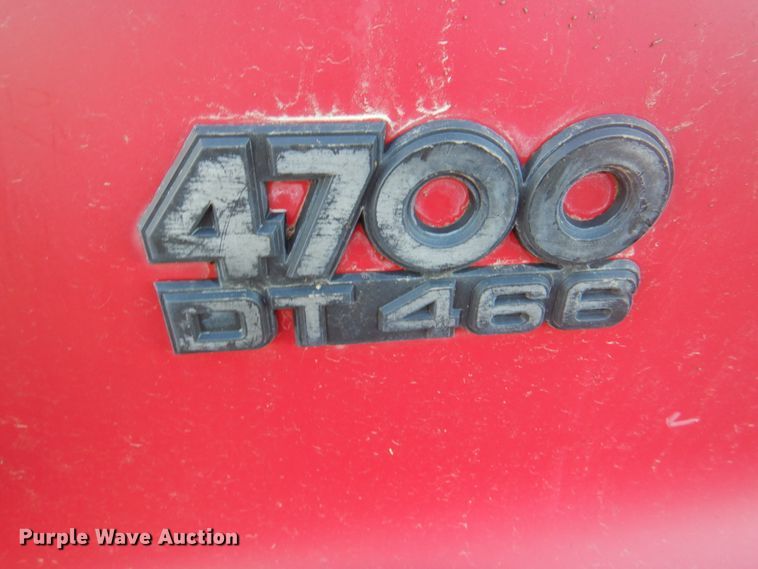 image for item JS9222 1995 International 4700  utility / service truck