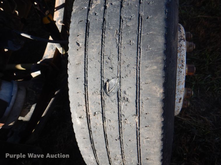 image for item JS9222 1995 International 4700  utility / service truck