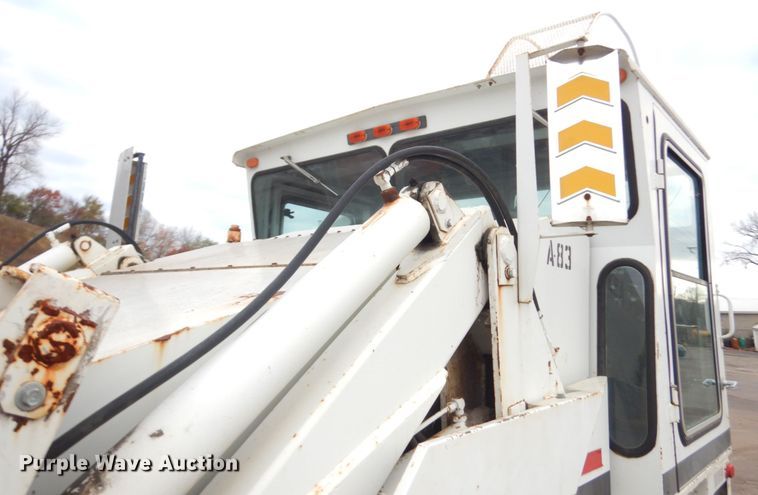 image for item JS9435 1989 Athey H10  street sweeper truck