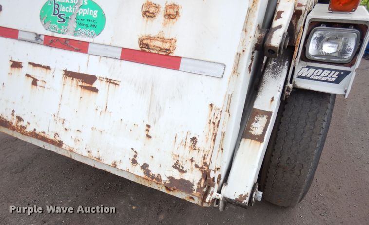 image for item JS9435 1989 Athey H10  street sweeper truck