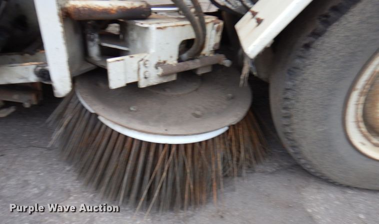 image for item JS9435 1989 Athey H10  street sweeper truck