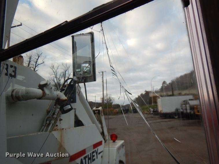 image for item JS9435 1989 Athey H10  street sweeper truck