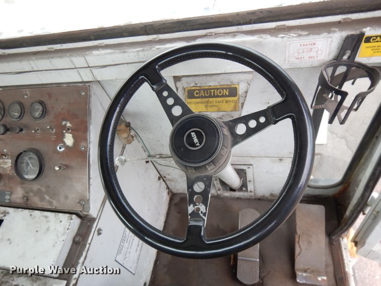 image for item JS9435 1989 Athey H10  street sweeper truck