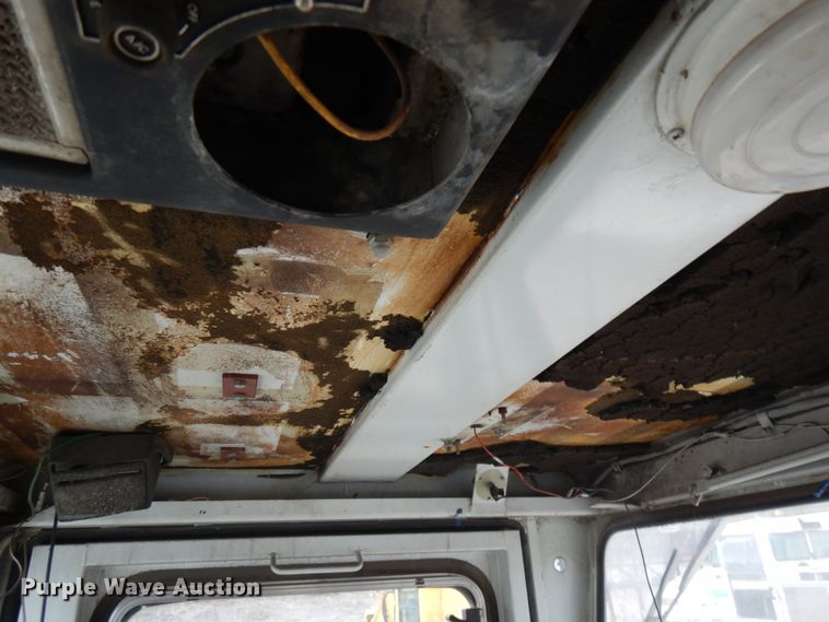 image for item JS9435 1989 Athey H10  street sweeper truck