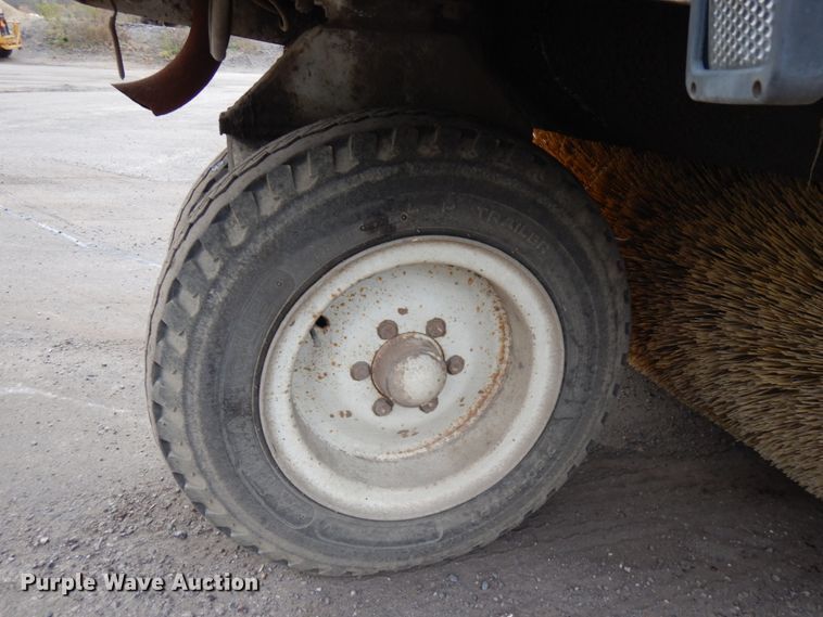 image for item JS9435 1989 Athey H10  street sweeper truck