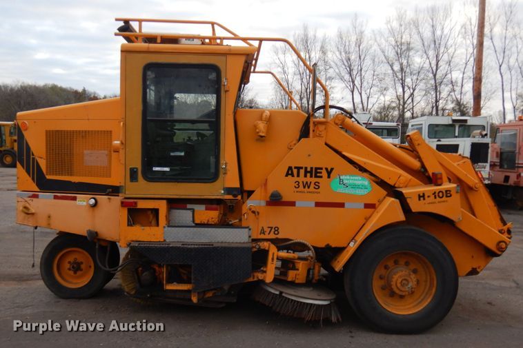 image for item JS9436 1995 Athey 3WS  street sweeper truck