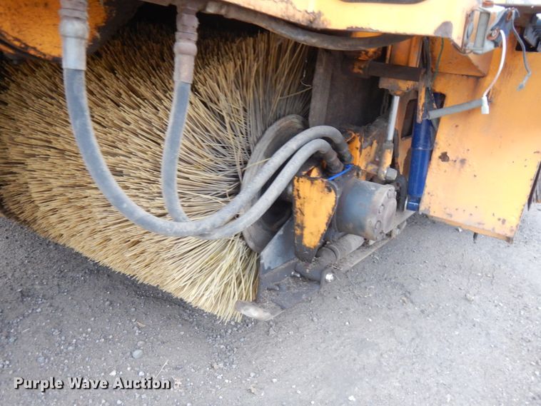 image for item JS9436 1995 Athey 3WS  street sweeper truck