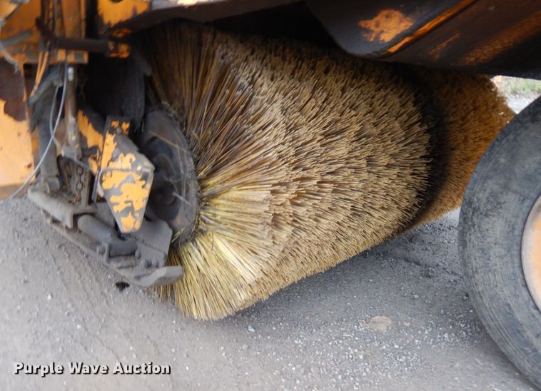 image for item JS9436 1995 Athey 3WS  street sweeper truck