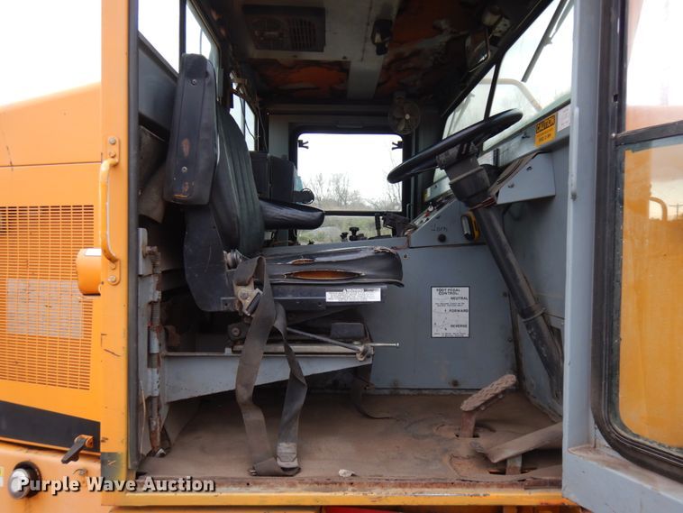 image for item JS9436 1995 Athey 3WS  street sweeper truck