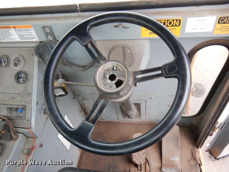 image for item JS9436 1995 Athey 3WS  street sweeper truck