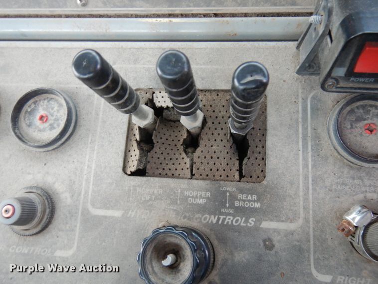 image for item JS9436 1995 Athey 3WS  street sweeper truck