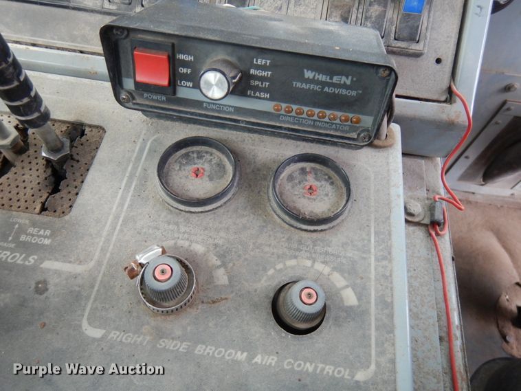 image for item JS9436 1995 Athey 3WS  street sweeper truck