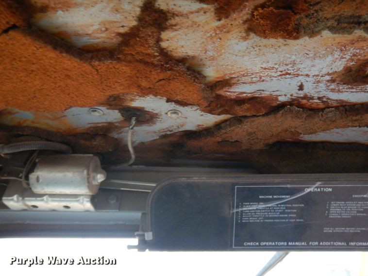 image for item JS9436 1995 Athey 3WS  street sweeper truck