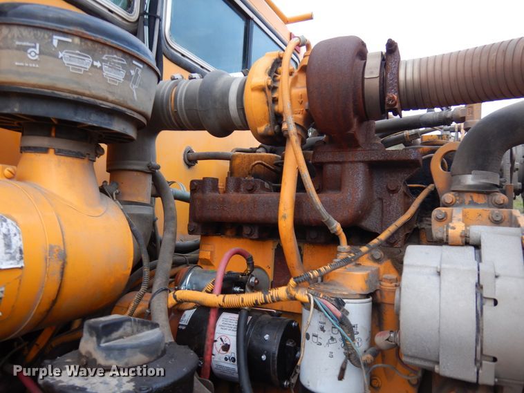 image for item JS9436 1995 Athey 3WS  street sweeper truck