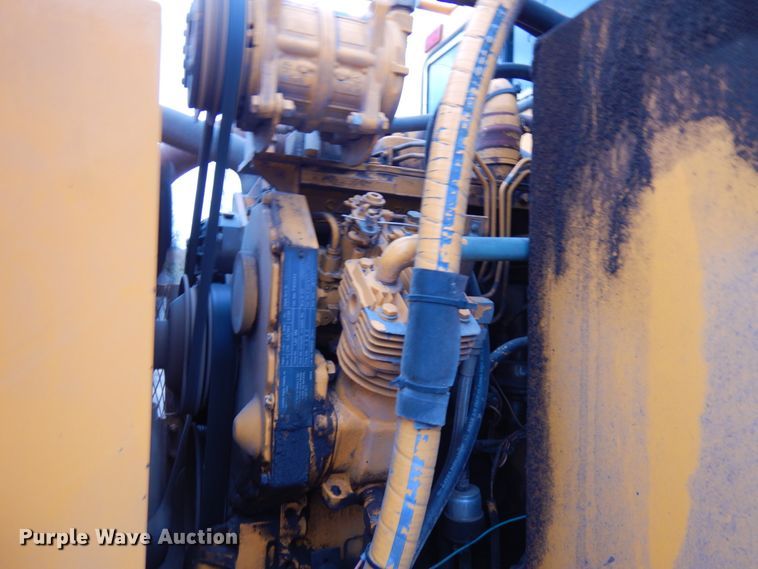 image for item JS9436 1995 Athey 3WS  street sweeper truck