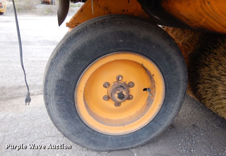 image for item JS9436 1995 Athey 3WS  street sweeper truck