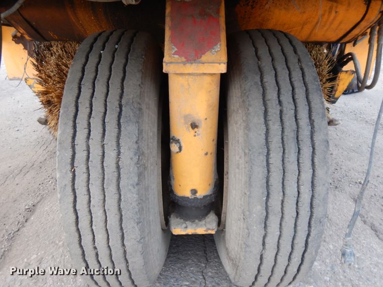 image for item JS9436 1995 Athey 3WS  street sweeper truck