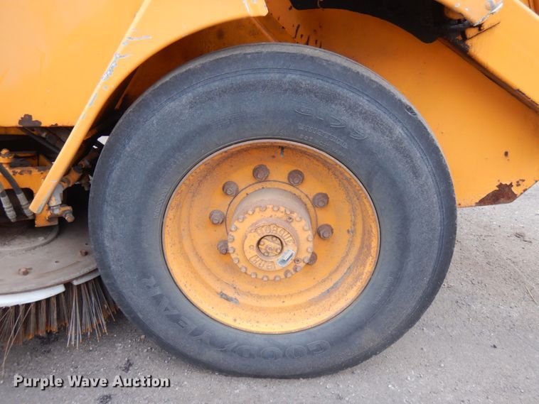 image for item JS9436 1995 Athey 3WS  street sweeper truck