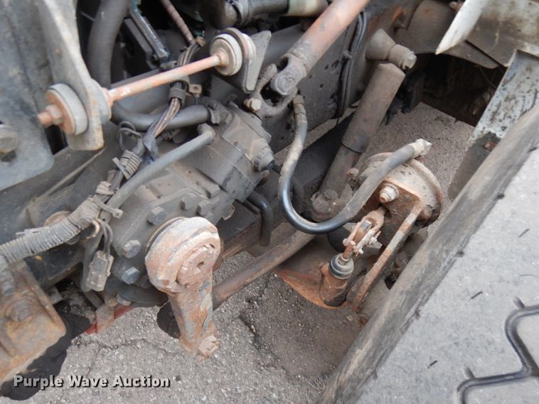 image for item JS9437 1998 International 4900  dump truck