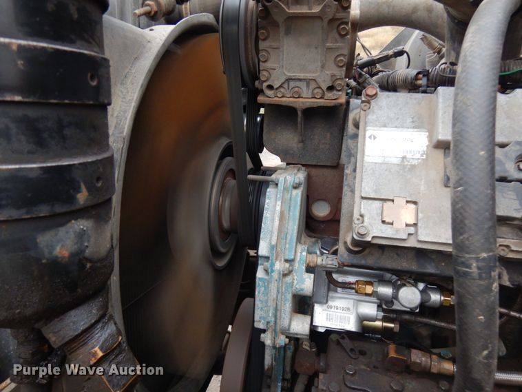 image for item JS9437 1998 International 4900  dump truck