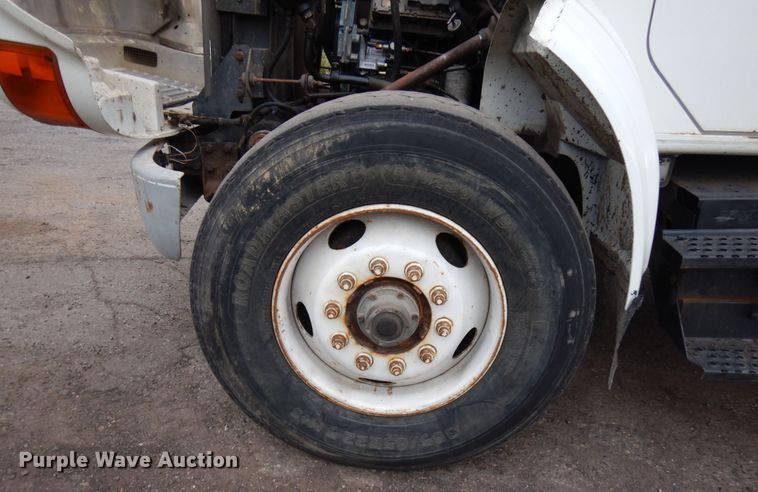 image for item JS9437 1998 International 4900  dump truck