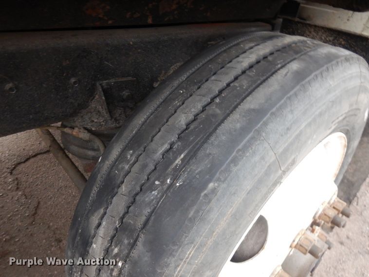 image for item JS9437 1998 International 4900  dump truck