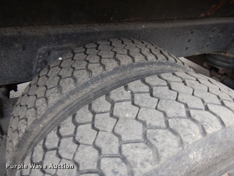 image for item JS9437 1998 International 4900  dump truck