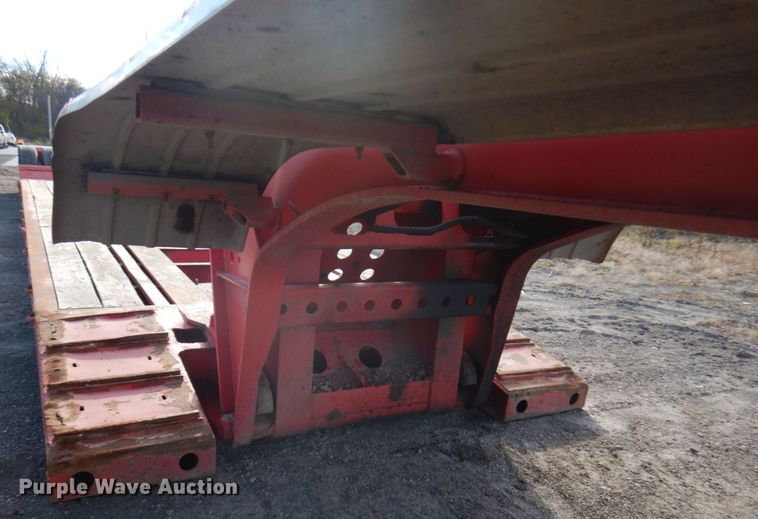 image for item JS9438 2000 Fontaine TH55-FLD  lowboy equipment trailer