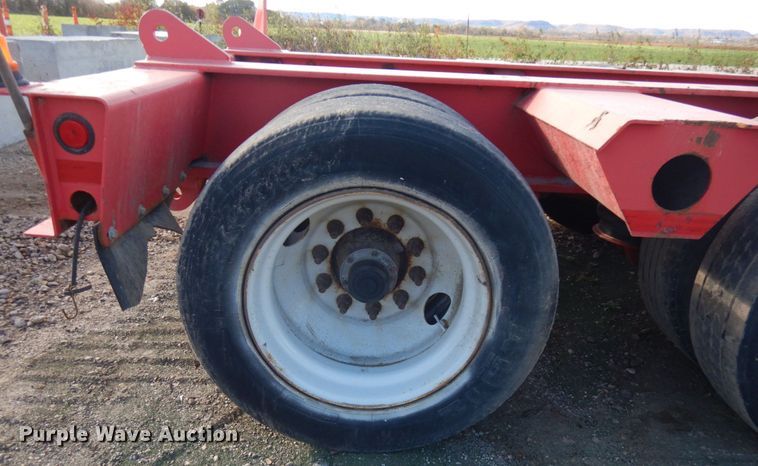 image for item JS9438 2000 Fontaine TH55-FLD  lowboy equipment trailer