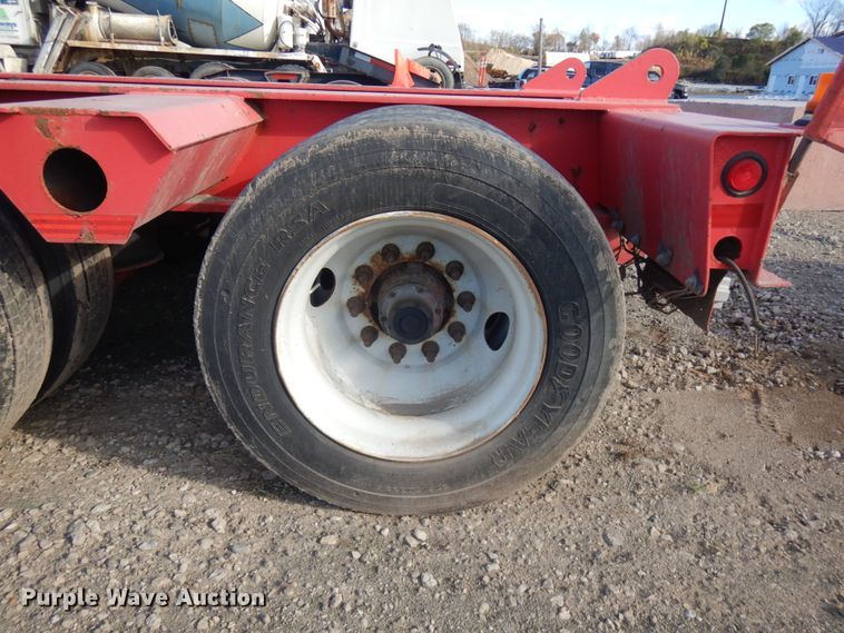 image for item JS9438 2000 Fontaine TH55-FLD  lowboy equipment trailer