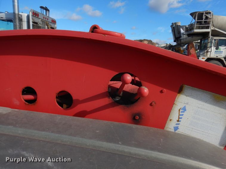 image for item JS9438 2000 Fontaine TH55-FLD  lowboy equipment trailer