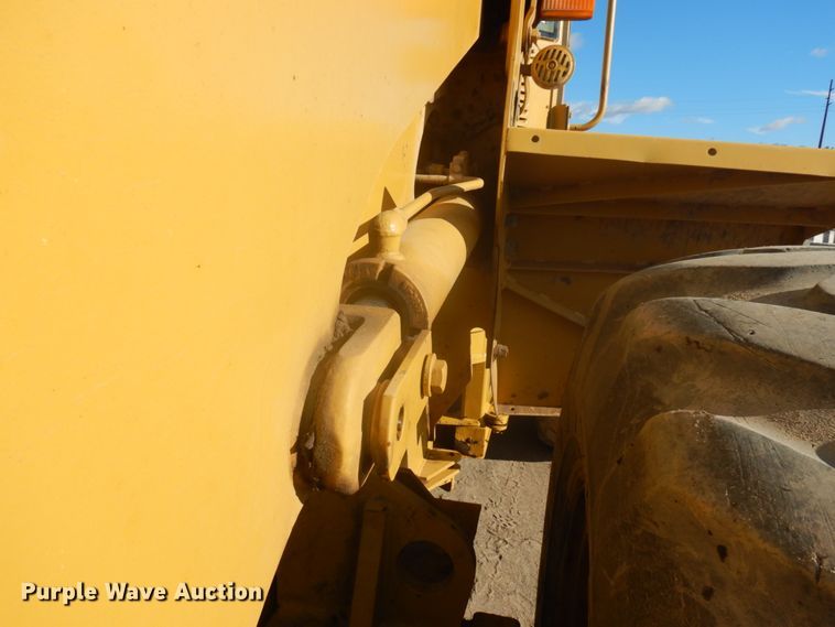 image for item JS9440 1994 Caterpillar 938F  wheel loader