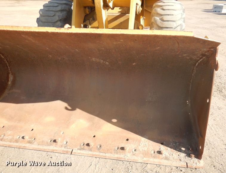 image for item JS9440 1994 Caterpillar 938F  wheel loader