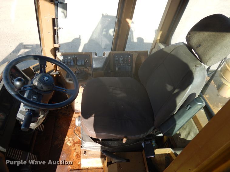 image for item JS9440 1994 Caterpillar 938F  wheel loader