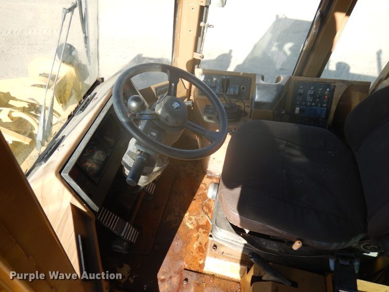 image for item JS9440 1994 Caterpillar 938F  wheel loader